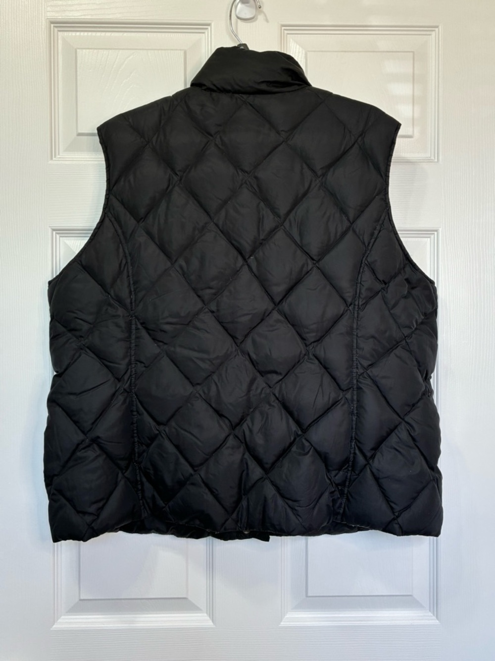 Lands End Down Filled Puffer Vest Womens XL Quilted Snap Up Black Layering Cozy - Picture 3 of 8